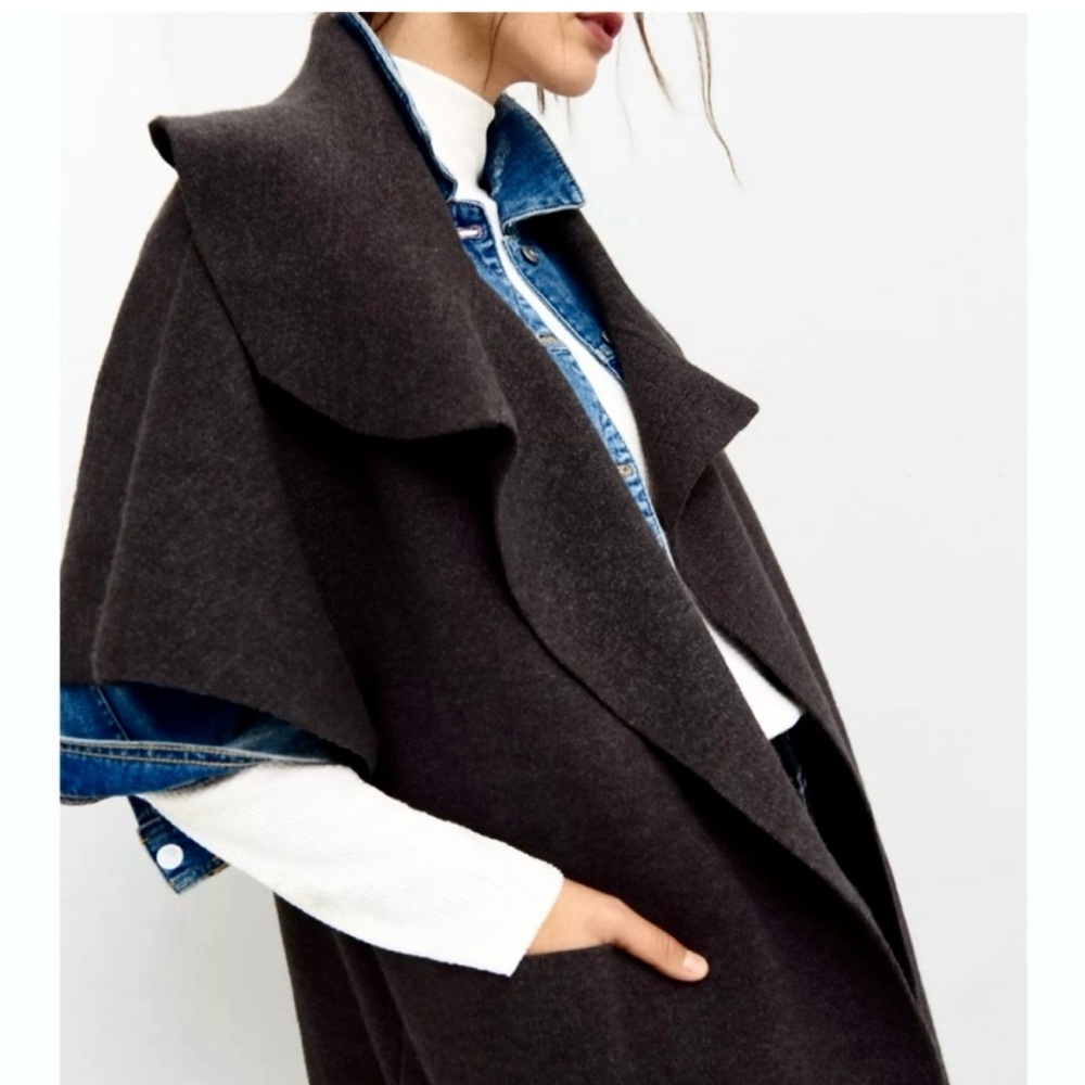 Akemi + Kin Emory Wrap Short Sleeve Kimono Sweater with pockets